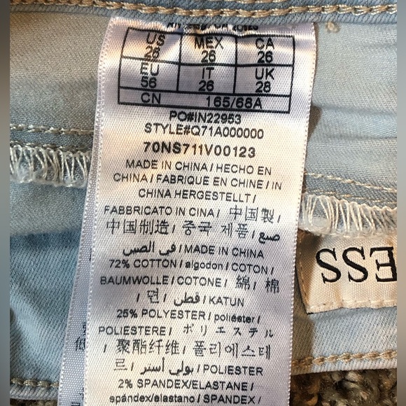 GUESS Cropped Jeans - Picture 4 of 4